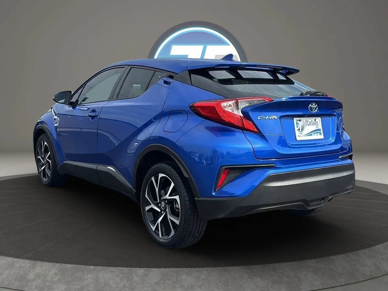 Used 2018 Toyota C-HR XLE FWD image 21