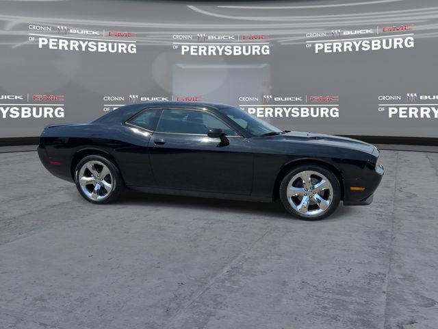 Used 2014 Dodge Challenger SXT w/ Super Sport Group (SS/T) RWD image 9