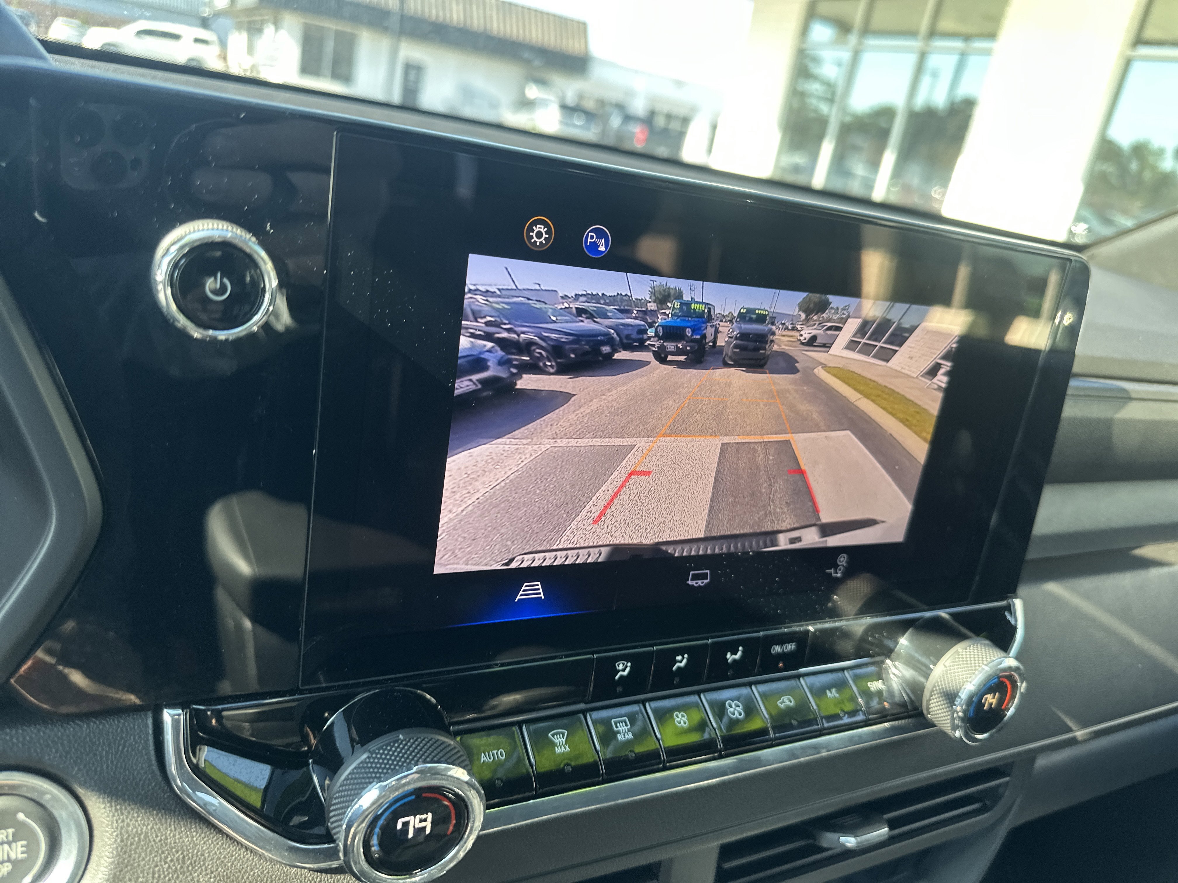 Used 2025 Chevrolet Colorado Trail Boss image 18