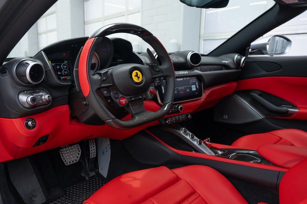 Used 2022 Ferrari Portofino M RWD image 32
