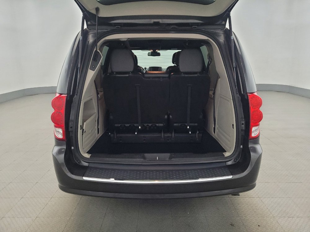 Used 2019 Dodge Grand Caravan SXT image 29