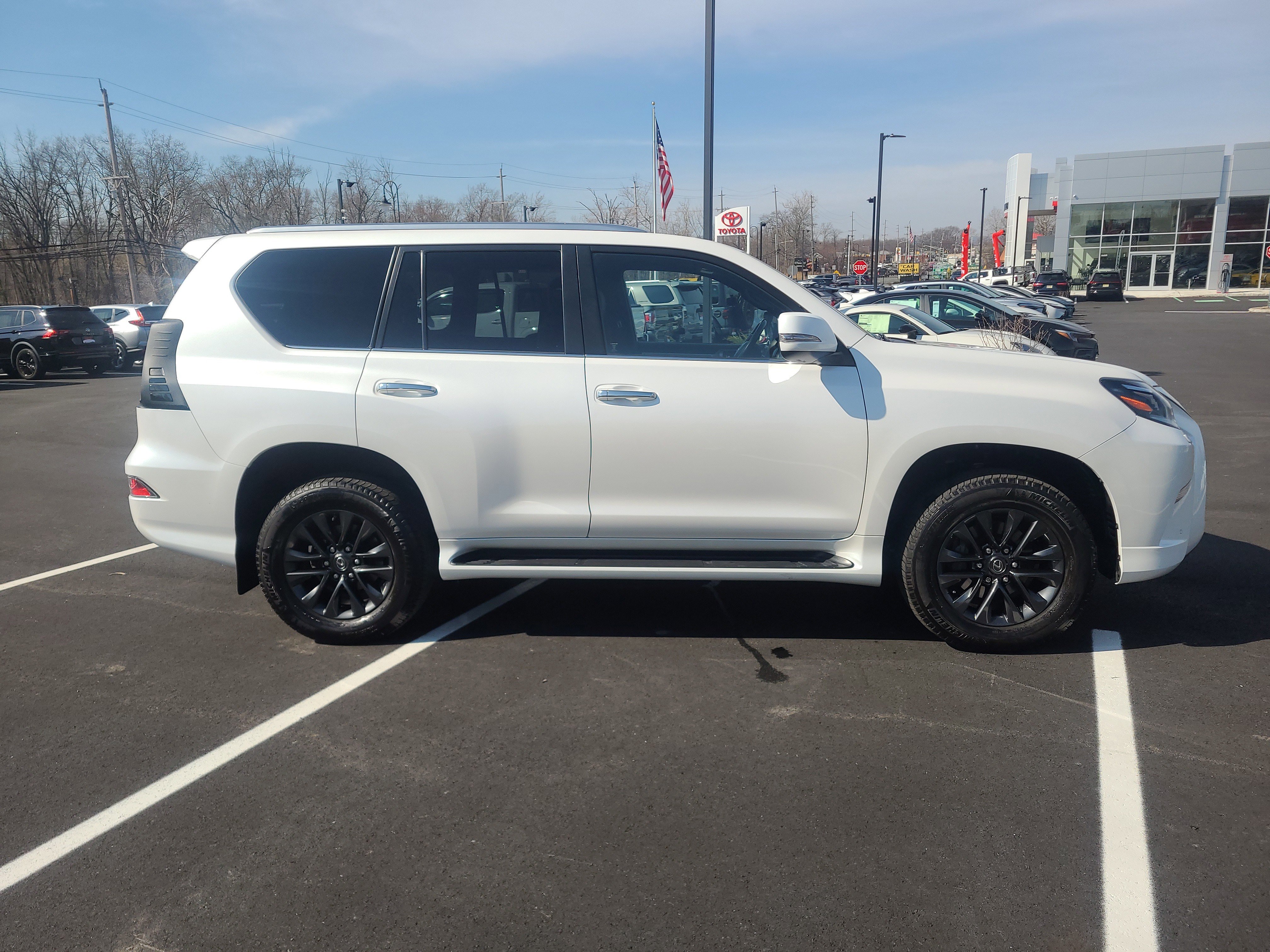 Used 2023 Lexus GX 460 Premium image 5