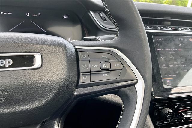 Used 2023 Jeep Grand Cherokee Laredo w/ Luxury Tech Group I AWD/4WD image 18