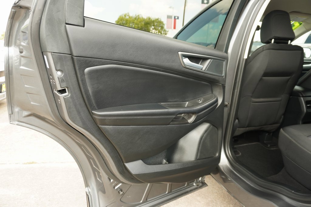 Used 2024 Ford Edge SE w/ Black Appearance Package image 21