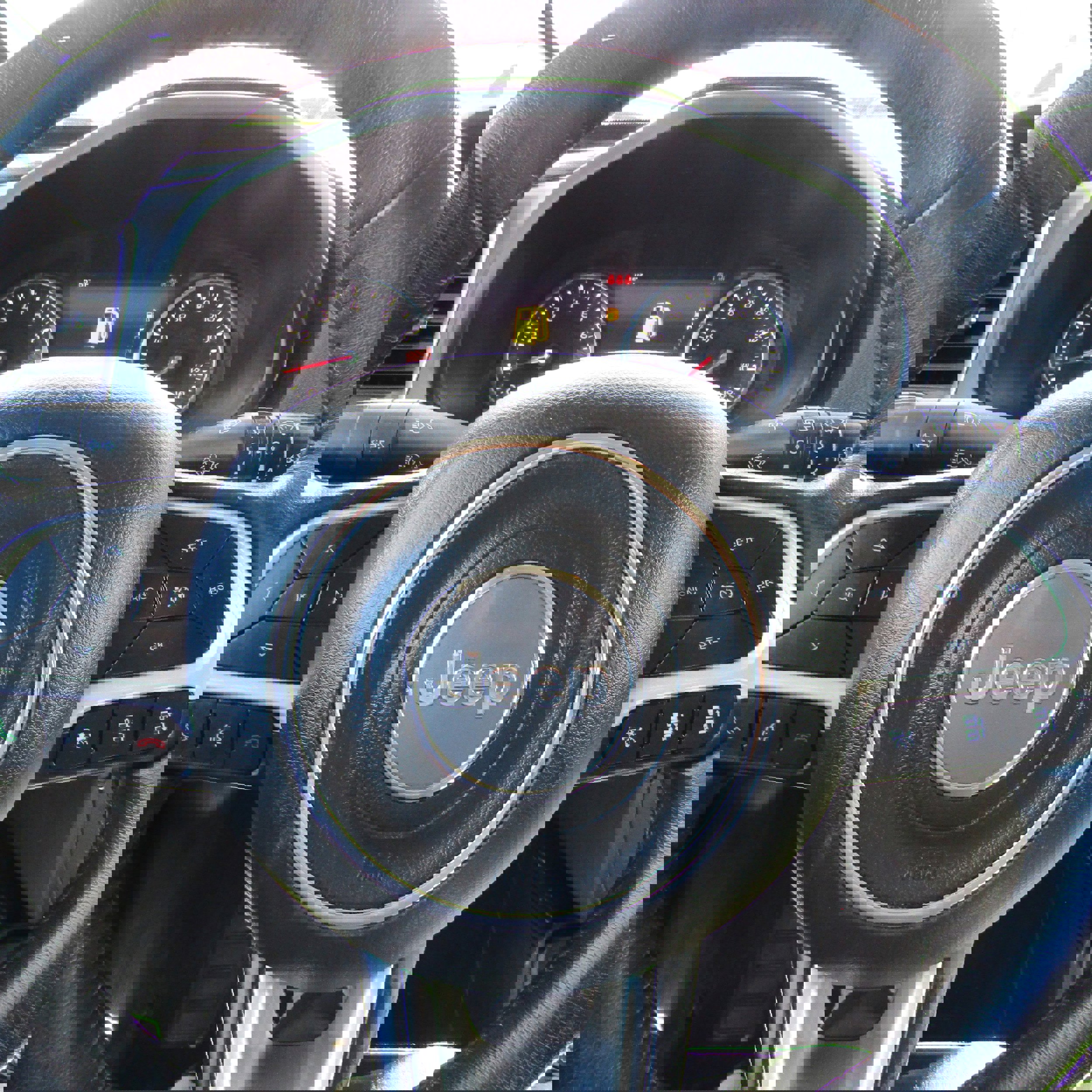 Used 2019 Jeep Renegade Latitude w/ UConnect 8.4 Nav Group image 17