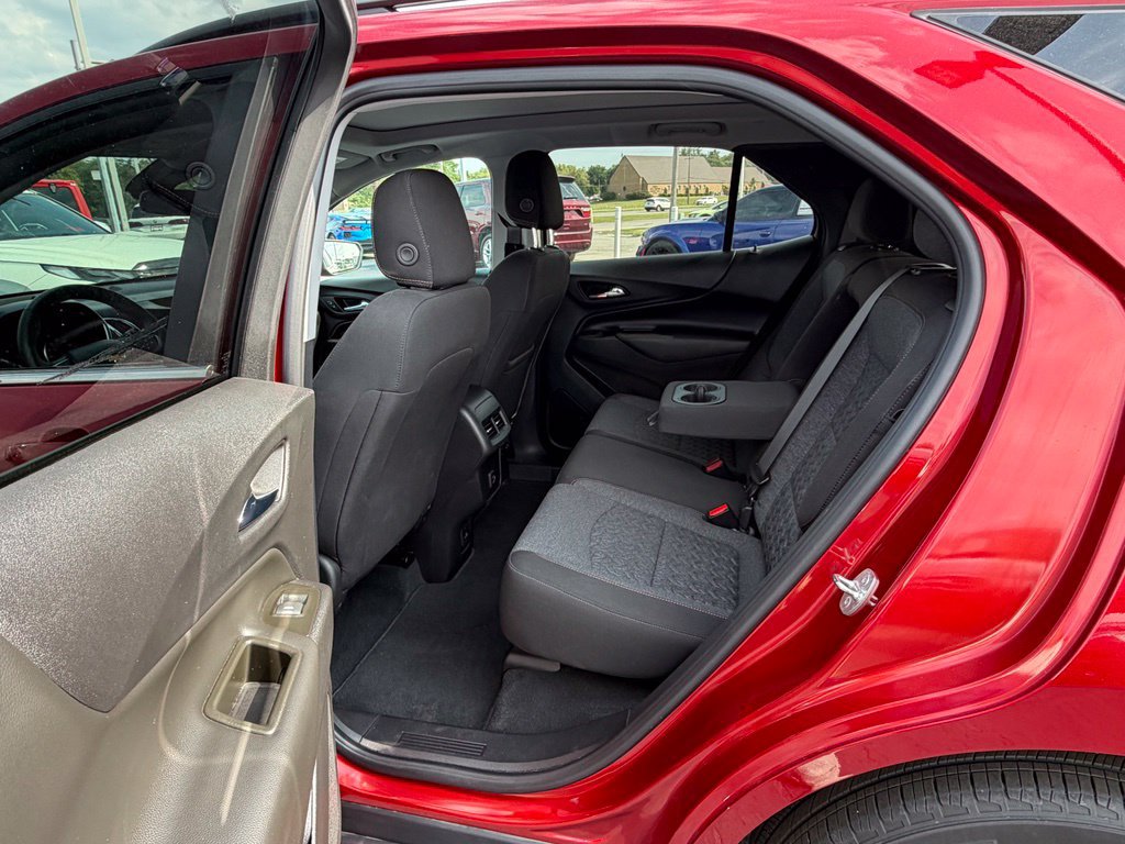 Used 2023 Chevrolet Equinox LT FWD image 15