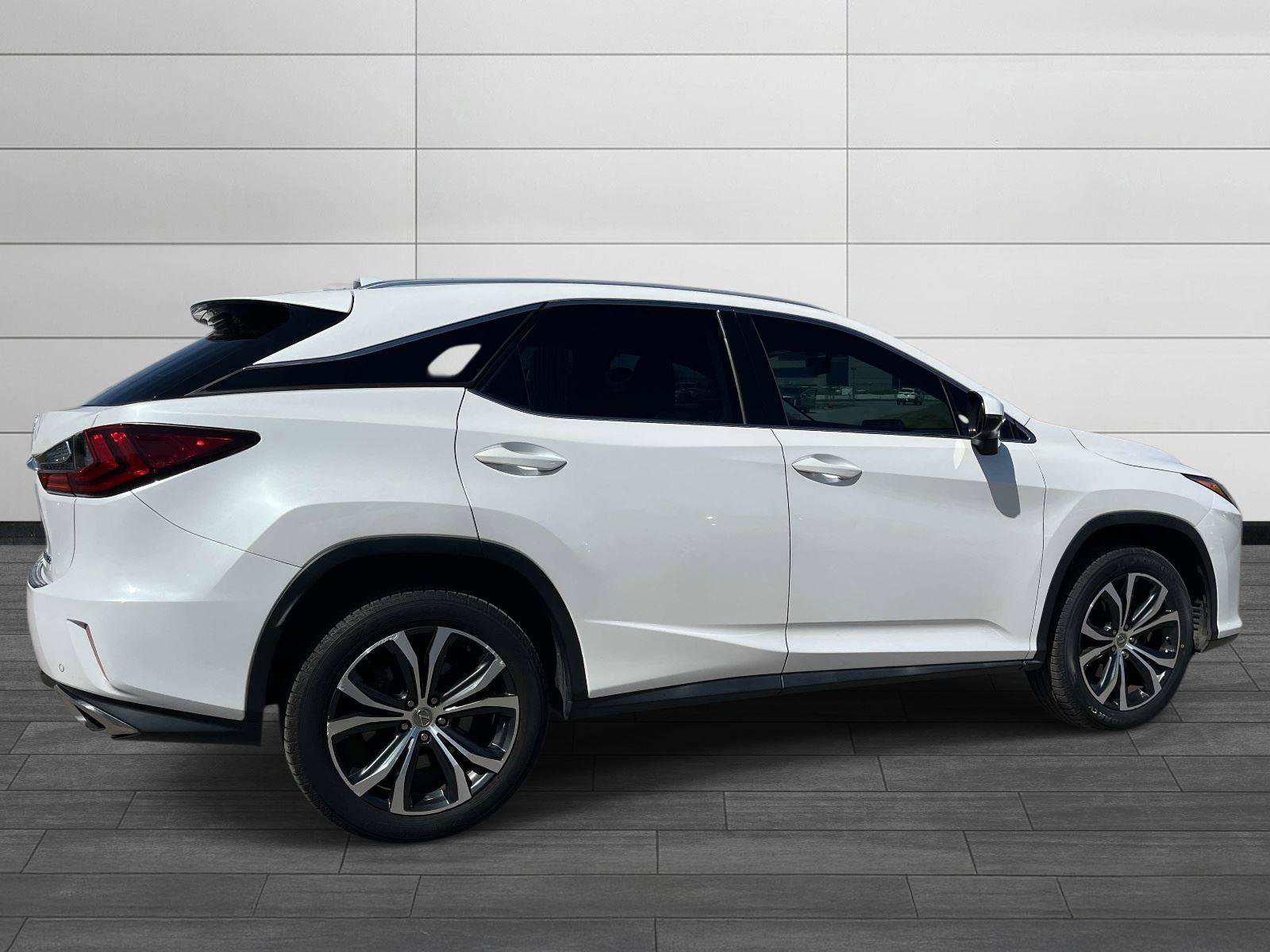 Used 2016 Lexus RX 350 FWD w/ Premium Package image 3