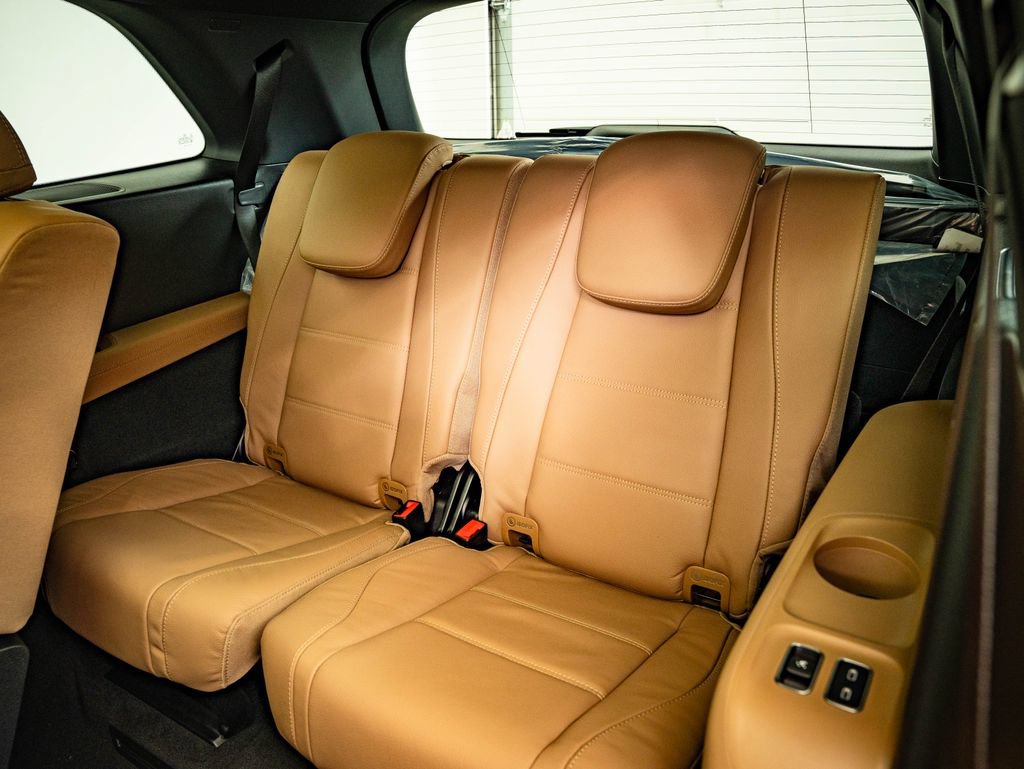 New 2026 Mercedes-Benz GLS 450 4MATIC image 47