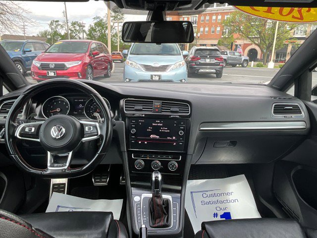 Used 2019 Volkswagen GTI SE FWD image 11