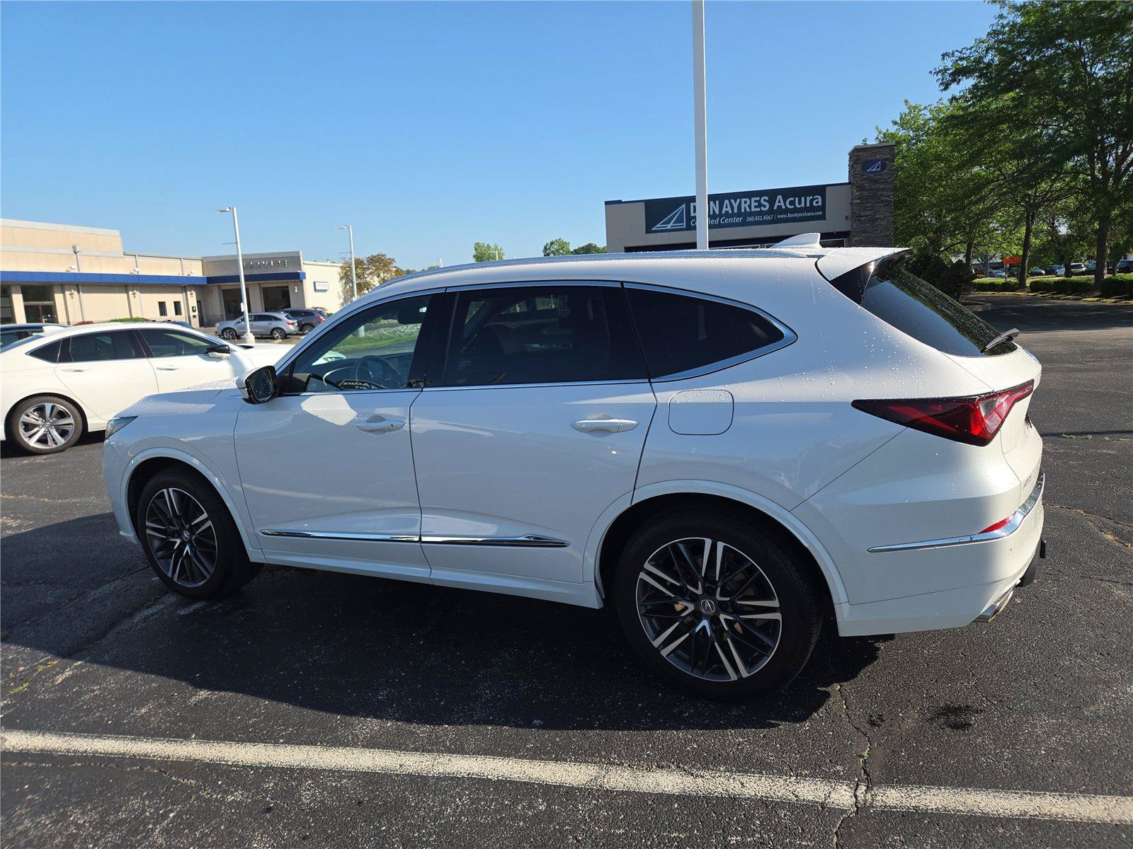 Certified 2025 Acura MDX SH-AWD w/ Advance Package image 28
