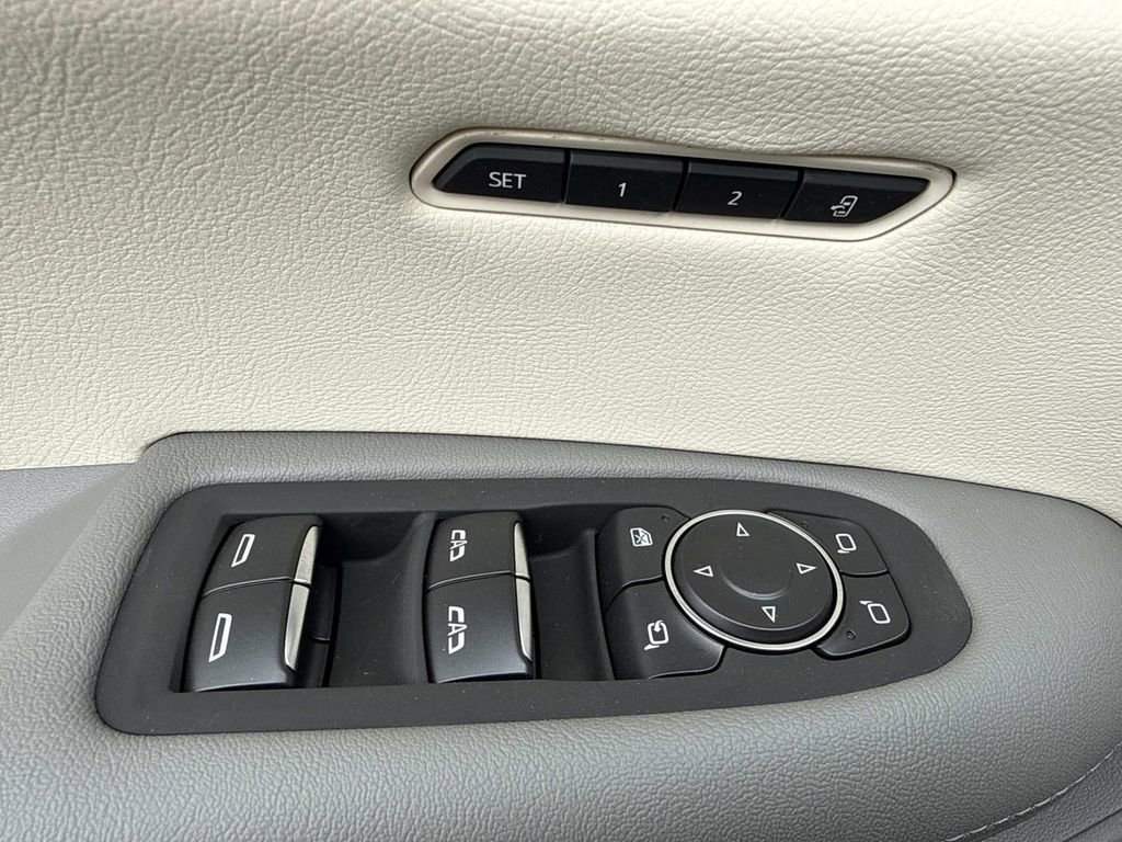 New 2026 Cadillac XT5 Premium Luxury w/ Driver Assist Package image 19