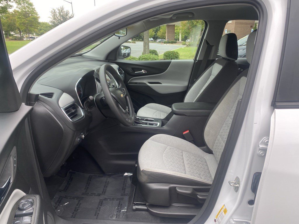 Used 2024 Chevrolet Equinox LS FWD image 15