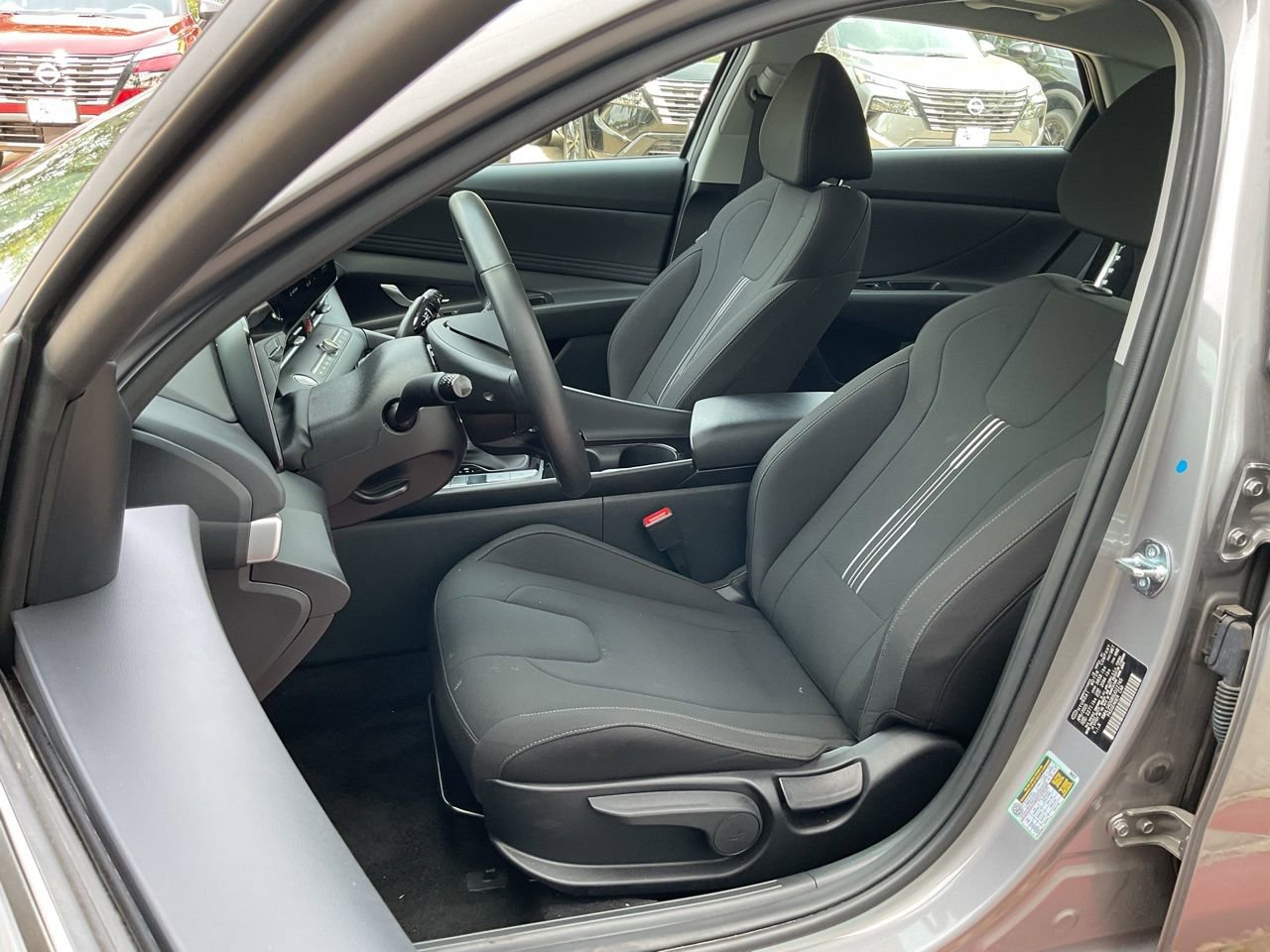 Used 2025 Hyundai Elantra SEL image 14