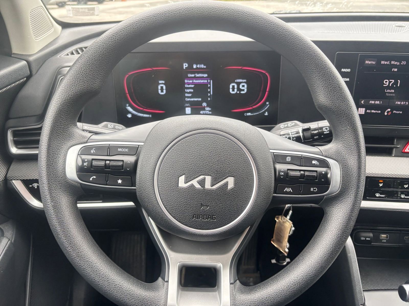 Used 2025 Kia Sportage LX FWD image 32