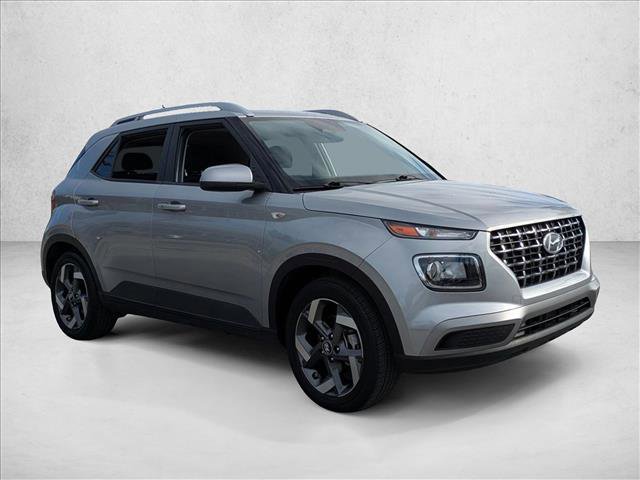 Used 2024 Hyundai Venue SEL image 3