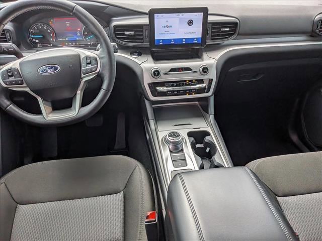 Used 2024 Ford Explorer XLT RWD image 16
