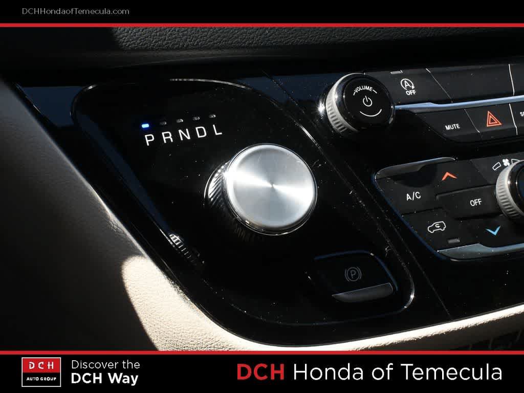 Used 2023 Chrysler Voyager LX FWD image 11