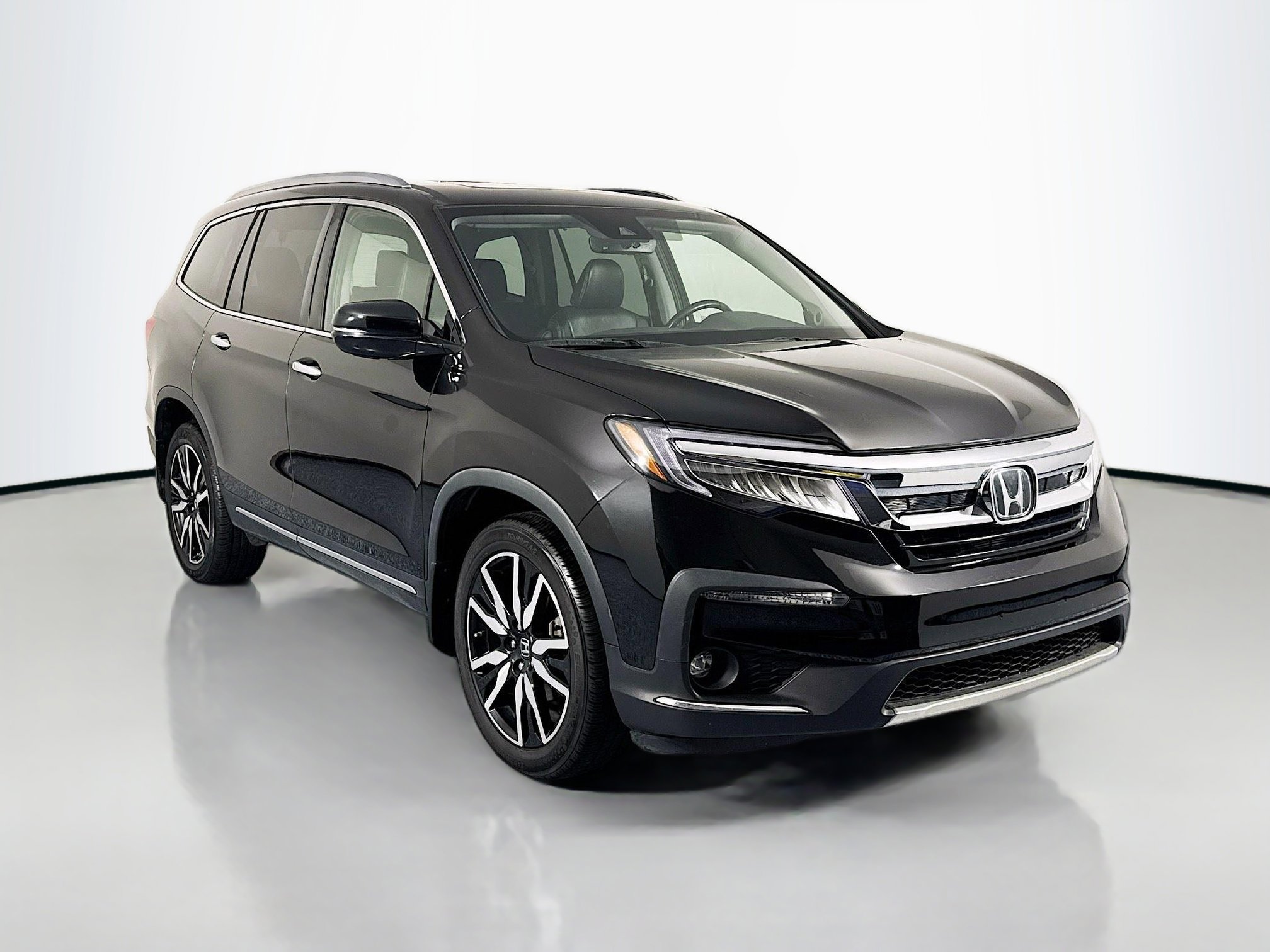 Certified 2020 Honda Pilot Touring image 3