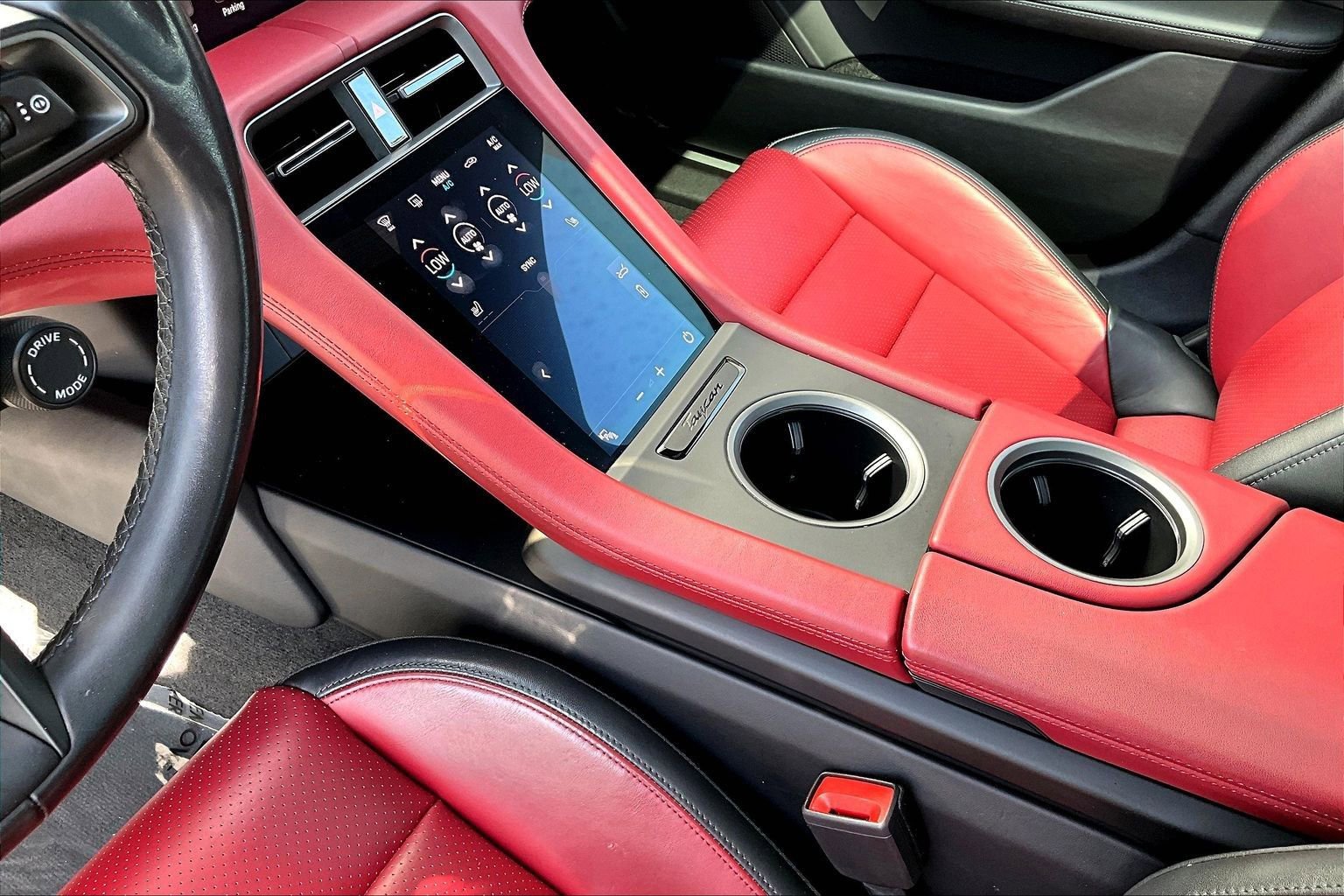 Used 2025 Porsche Taycan RWD image 17
