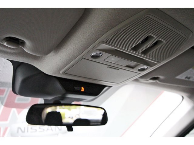 New 2027 Nissan Kicks SR w/ SR Premium Package FWD image 23