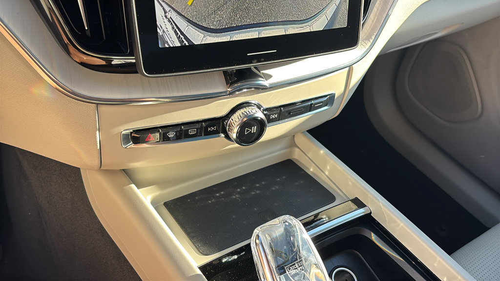New 2027 Volvo XC60 B5 Ultra AWD/4WD image 21