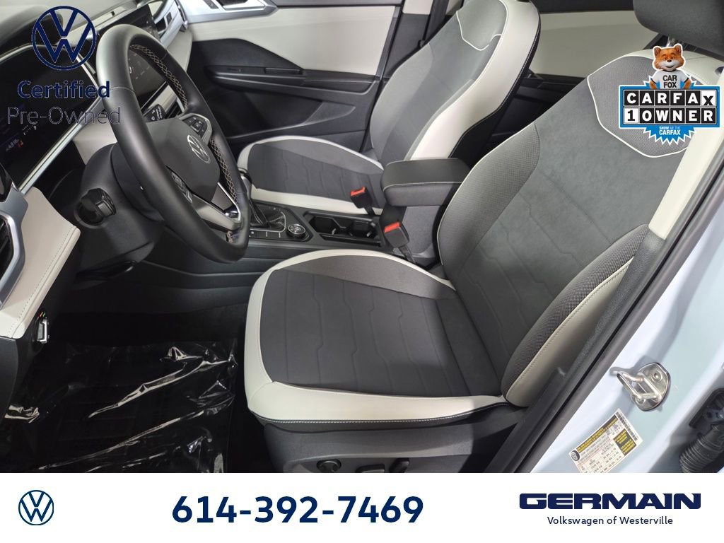 Certified 2025 Volkswagen Taos SE w/ Panoramic Sunroof Package AWD/4WD image 14