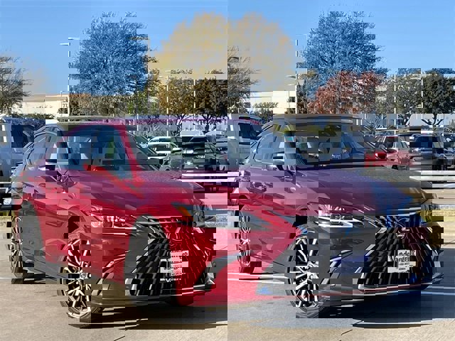 Used 2022 Lexus ES 250 w/ Premium Package image 2