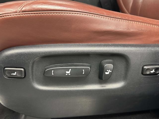 Used 2019 Lexus LX 570 4WD w/ Luxury Package image 34