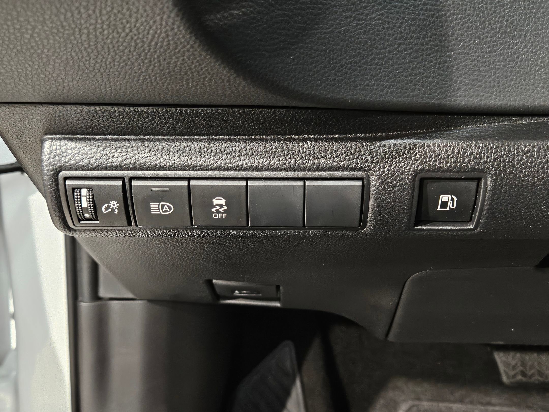 Used 2024 Toyota Corolla SE image 24