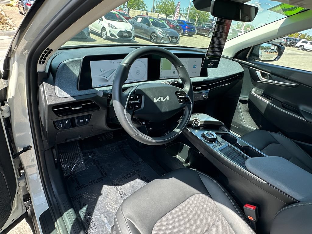 Used 2024 Kia EV6 Light RWD image 23