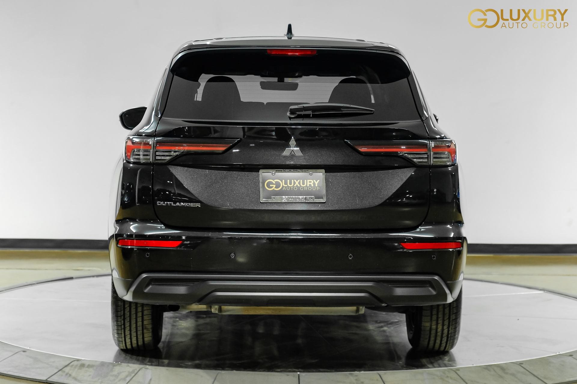 Used 2025 Mitsubishi Outlander ES FWD image 10