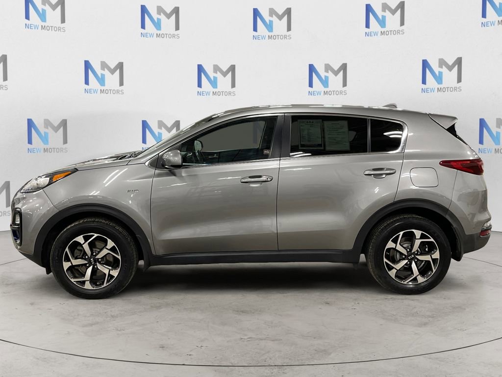 Used 2020 Kia Sportage LX image 2