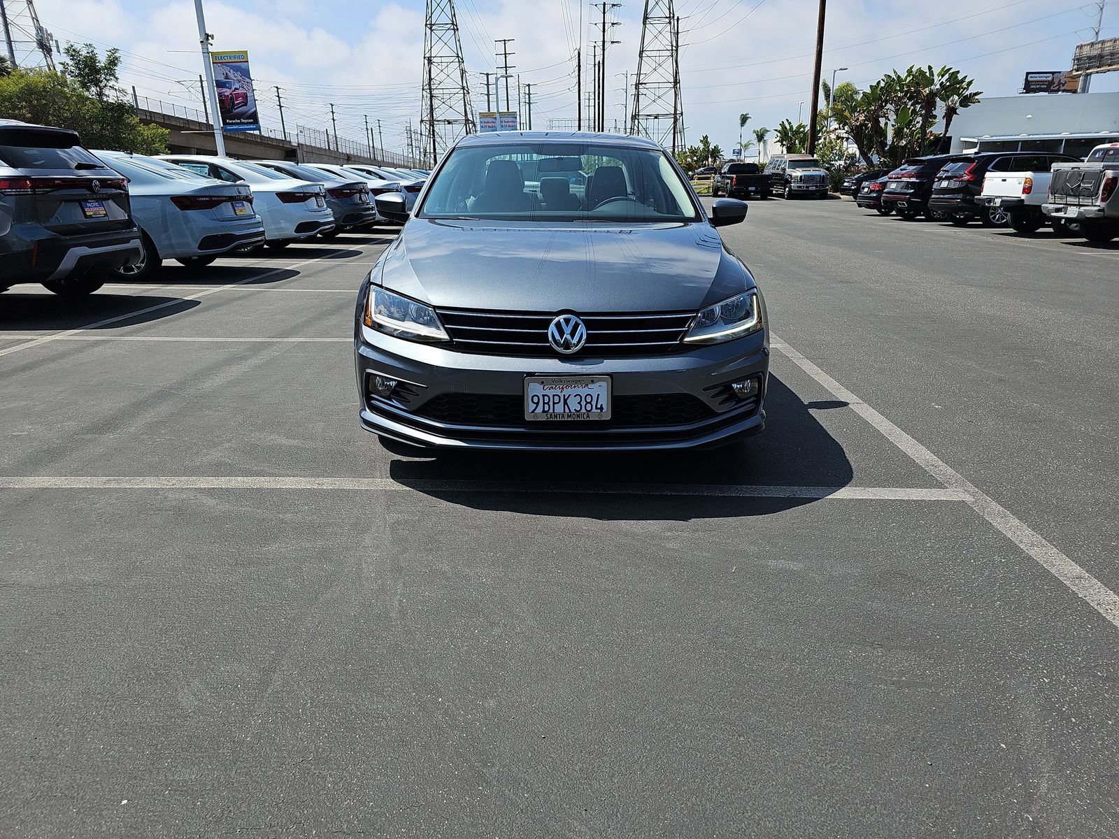 Used 2018 Volkswagen Jetta Wolfsburg Edition FWD image 2