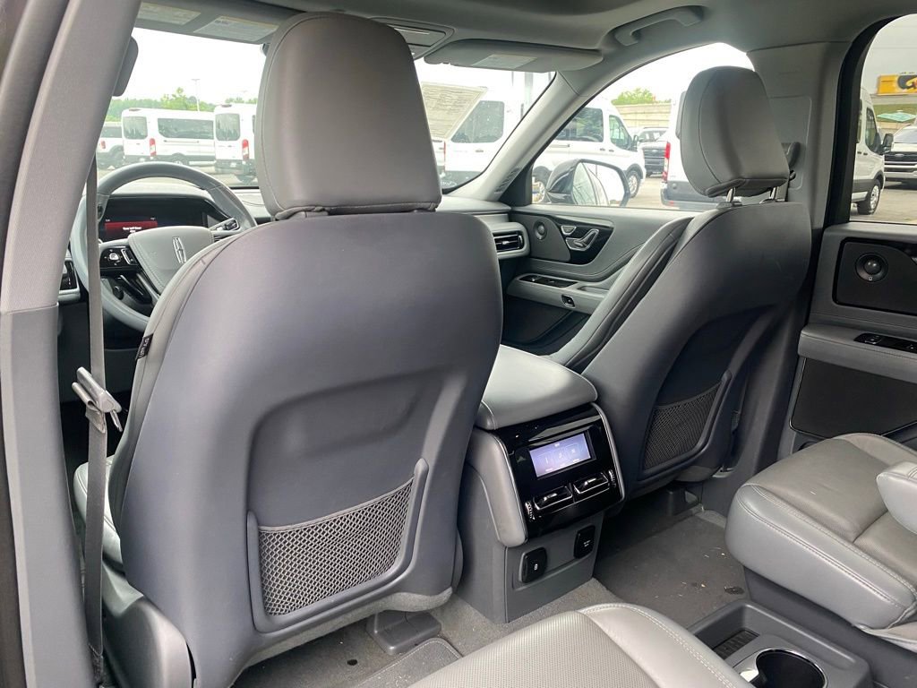 Used 2021 Lincoln Aviator Reserve RWD image 30
