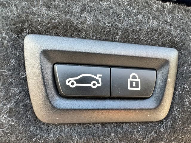 Used 2022 BMW 540i xDrive image 12