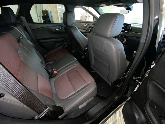 Used 2025 Chevrolet Blazer RS w/ Driver Confidence II Package AWD/4WD image 32