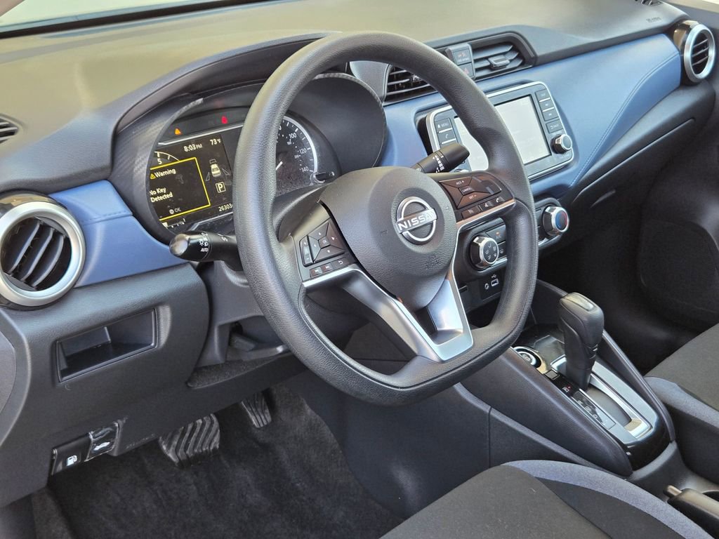 Used 2025 Nissan Versa SV image 10