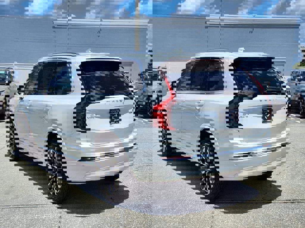 New 2026 Volvo XC90 B6 Ultra image 5