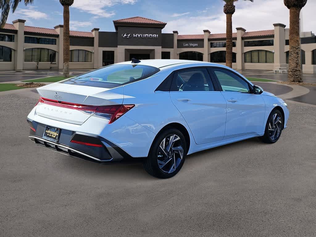 Used 2025 Hyundai Elantra SEL w/ Cargo Package FWD image 8
