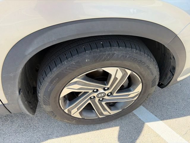 Used 2021 Hyundai Santa Fe SEL w/ Convenience + Premium Package FWD image 12