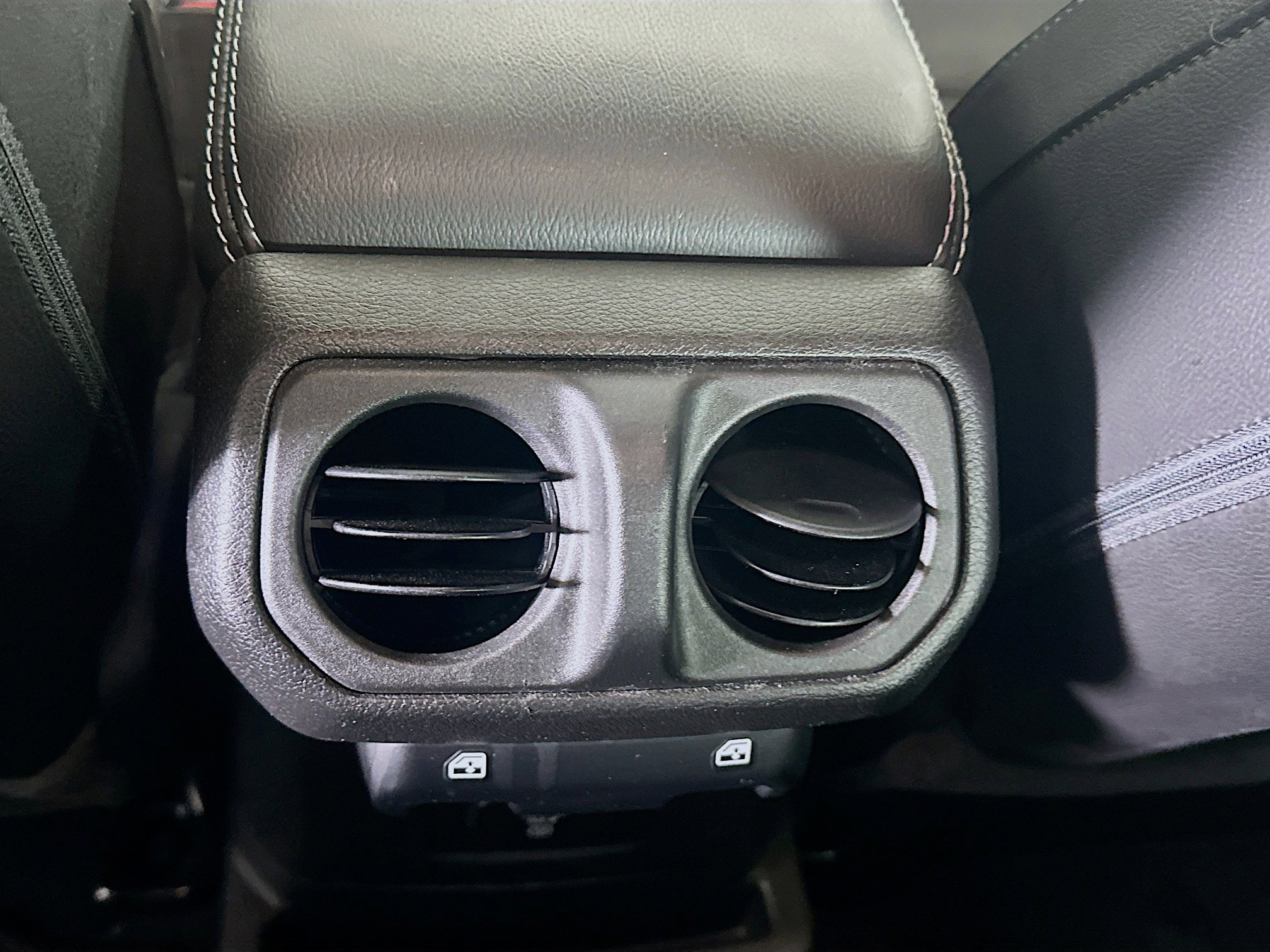 Used 2022 Jeep Wrangler Sahara w/ Cold Weather Group image 27