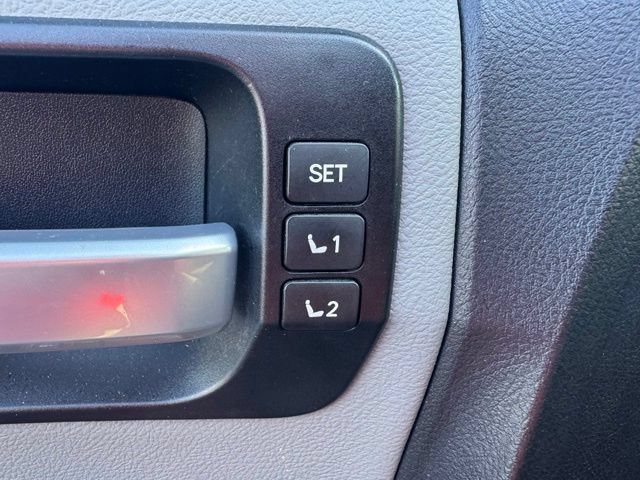 Used 2020 Toyota Sequoia Platinum AWD/4WD image 28