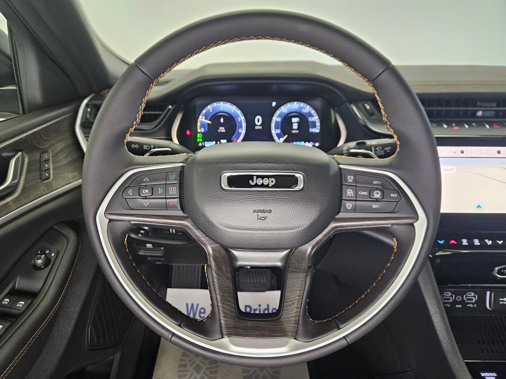 New 2026 Jeep Grand Cherokee L Limited AWD/4WD image 19