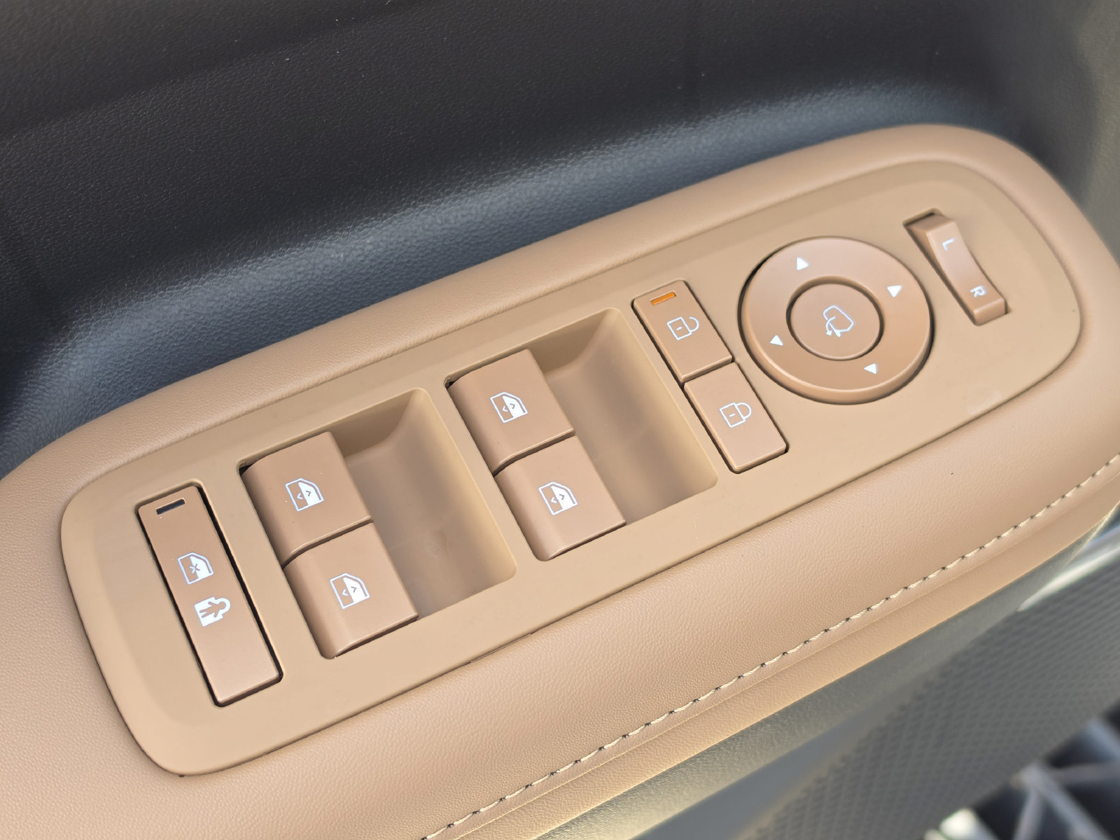 New 2026 Hyundai Santa Fe Calligraphy FWD image 21