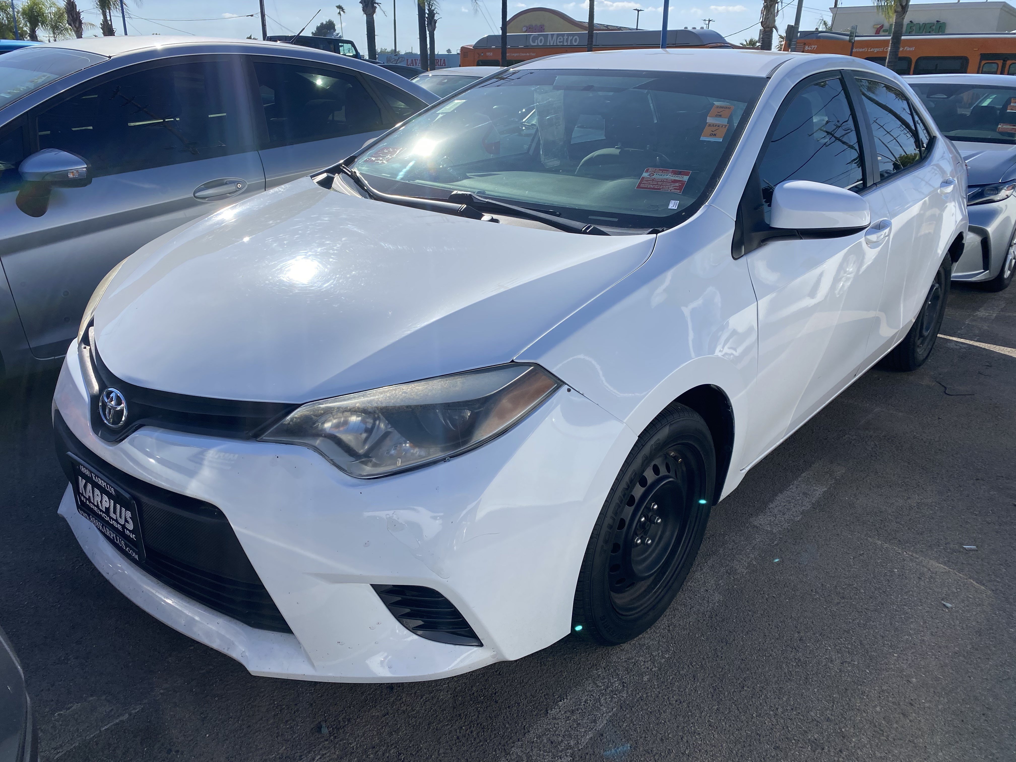 Used 2015 Toyota Corolla LE FWD image 2