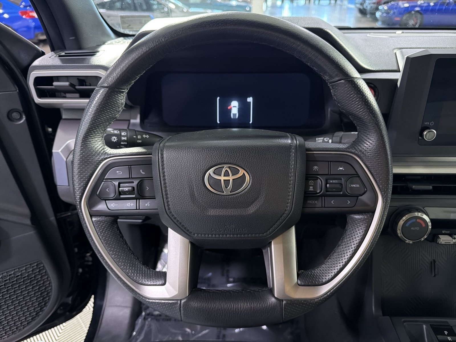 Used 2025 Toyota Tacoma TRD Off-Road AWD/4WD image 24