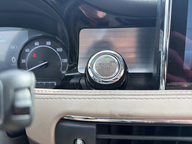 Used 2022 Lincoln Corsair AWD w/ Premium Package image 31