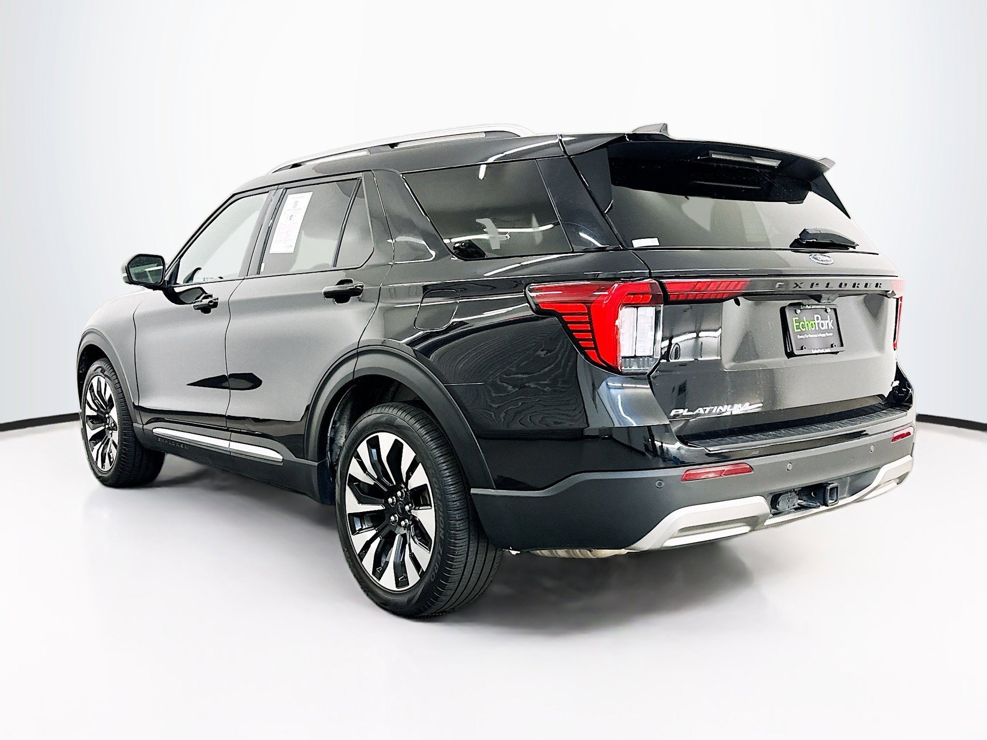 Used 2025 Ford Explorer Platinum w/ LUX Leather Package image 5