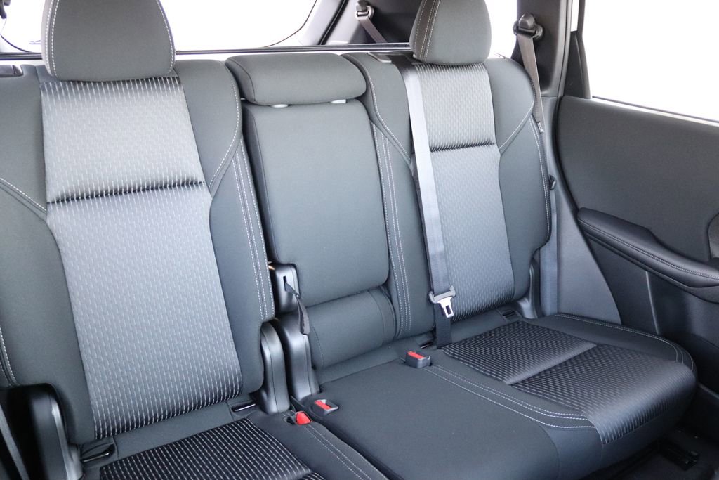 New 2026 Mitsubishi Outlander ES image 25