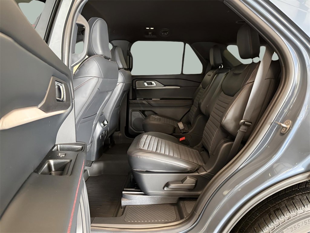 New 2026 Ford Explorer ST-Line image 15